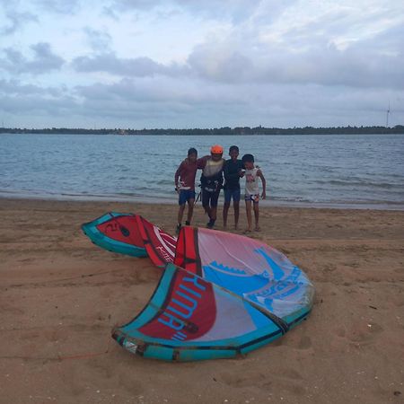 Red Coral Kitesurfing Resort Kalpitiya Bagian luar foto