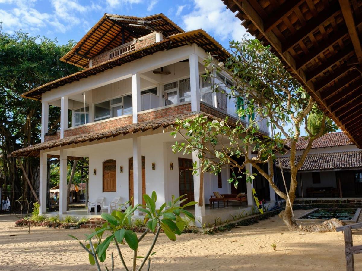 Red Coral Kitesurfing Resort Kalpitiya Bagian luar foto