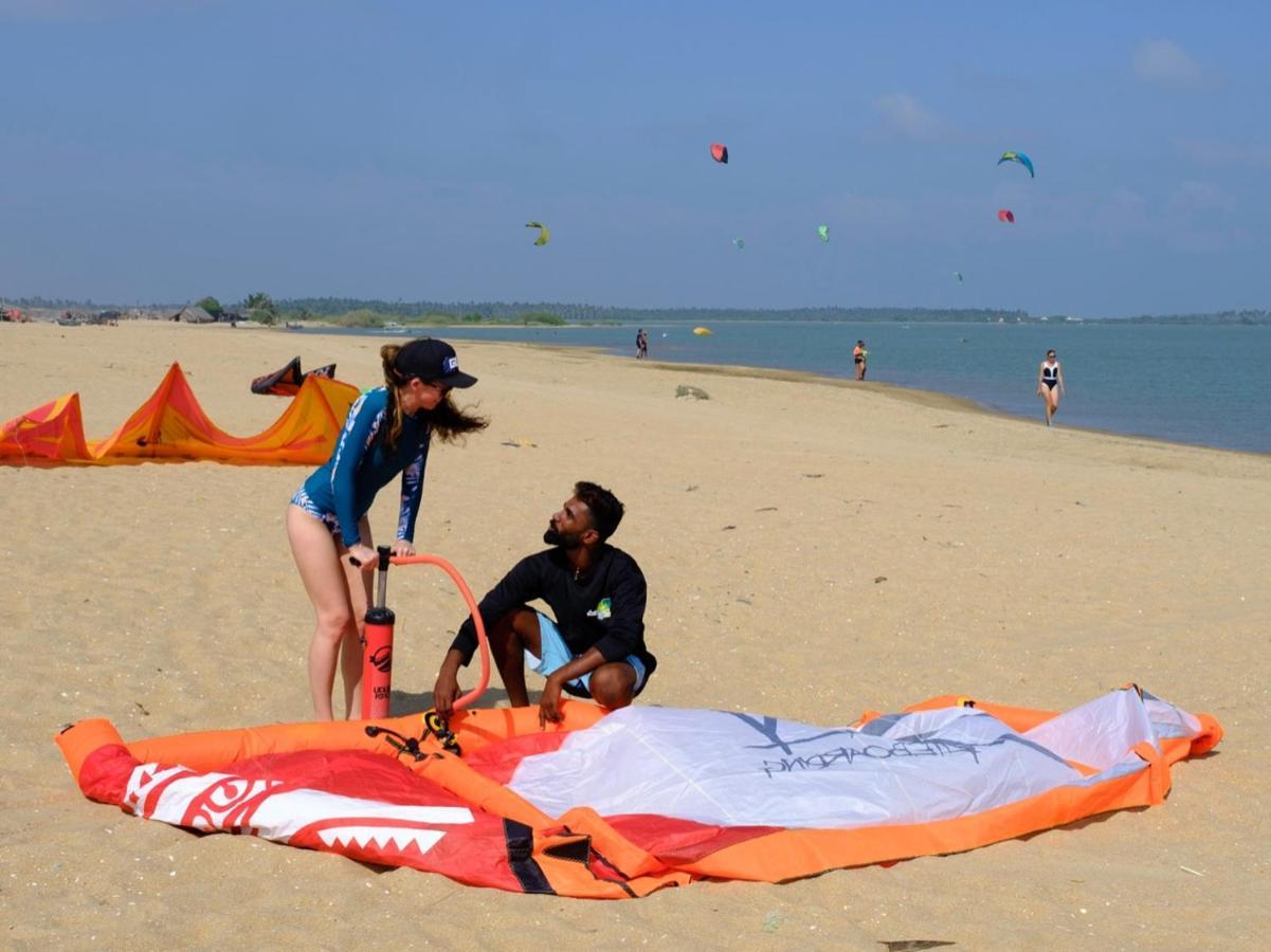 Red Coral Kitesurfing Resort Kalpitiya Bagian luar foto