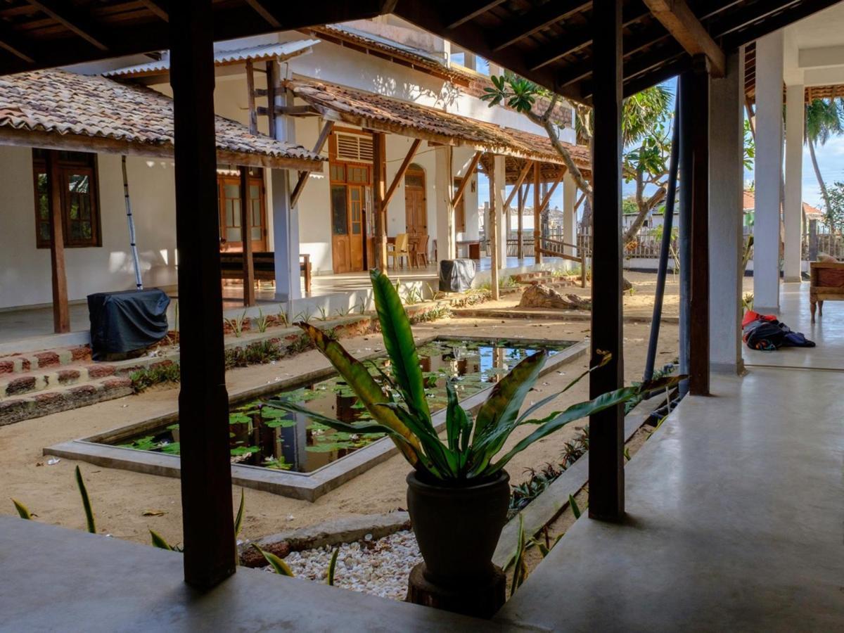 Red Coral Kitesurfing Resort Kalpitiya Bagian luar foto