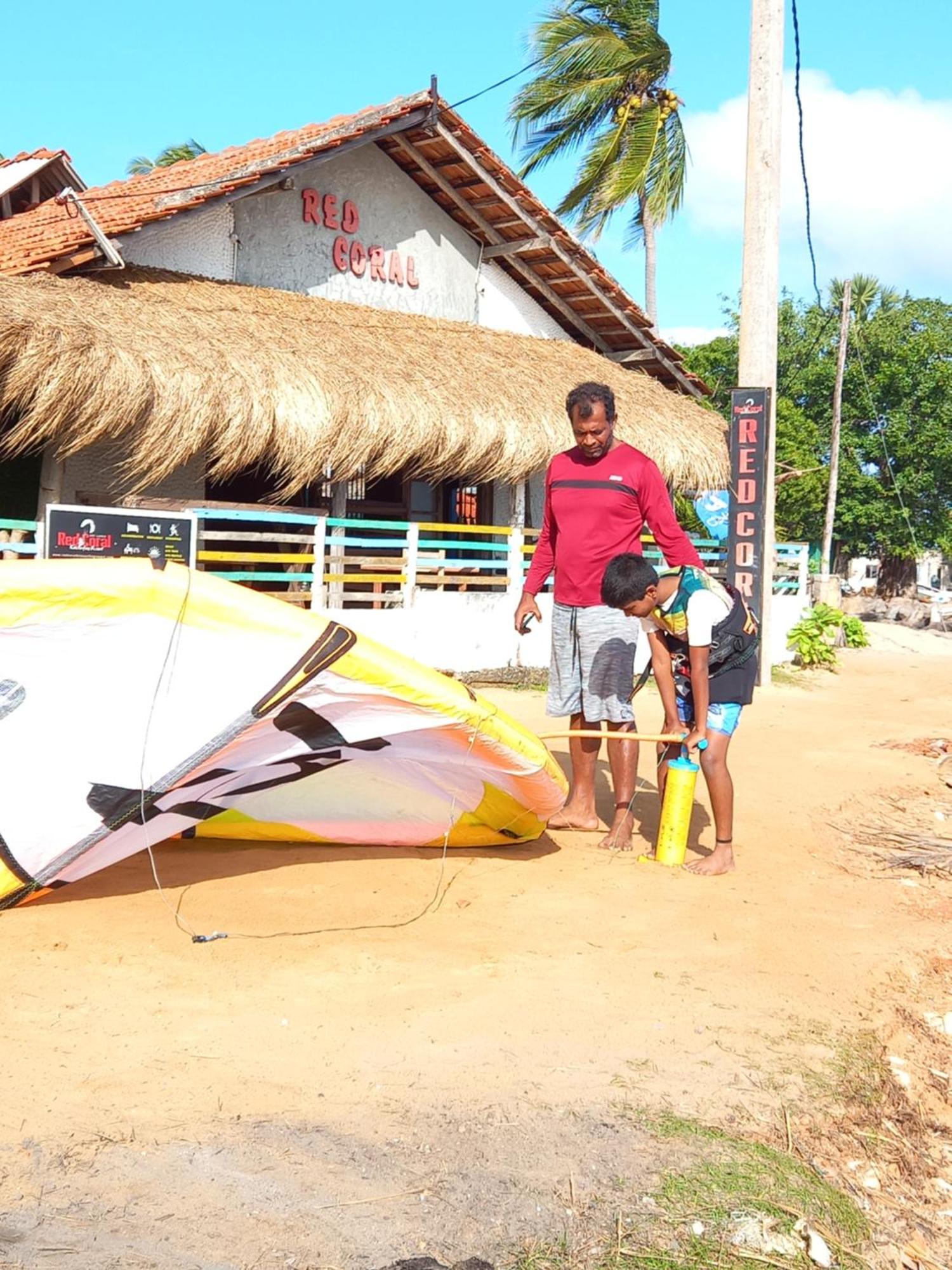 Red Coral Kitesurfing Resort Kalpitiya Bagian luar foto