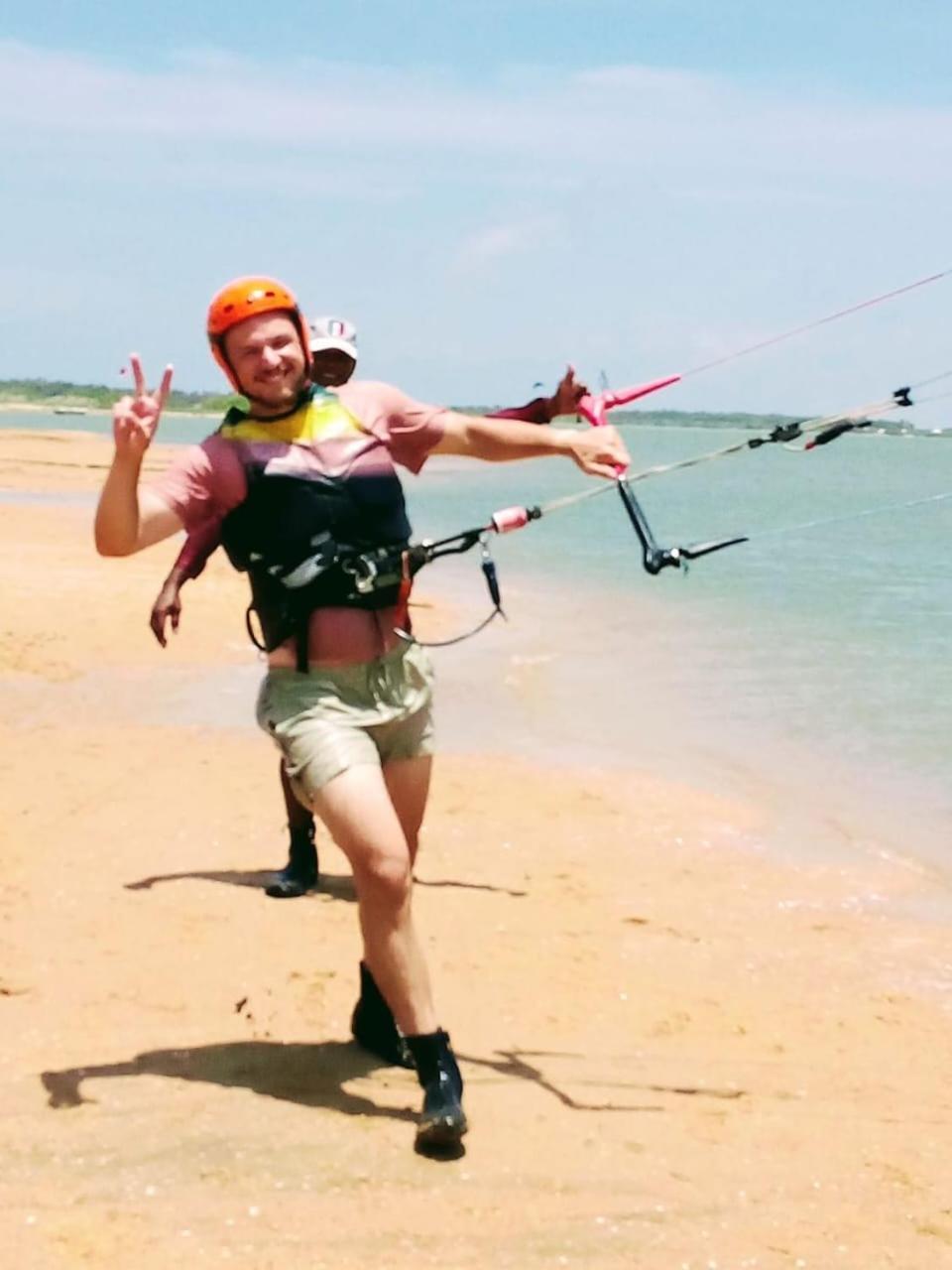 Red Coral Kitesurfing Resort Kalpitiya Bagian luar foto