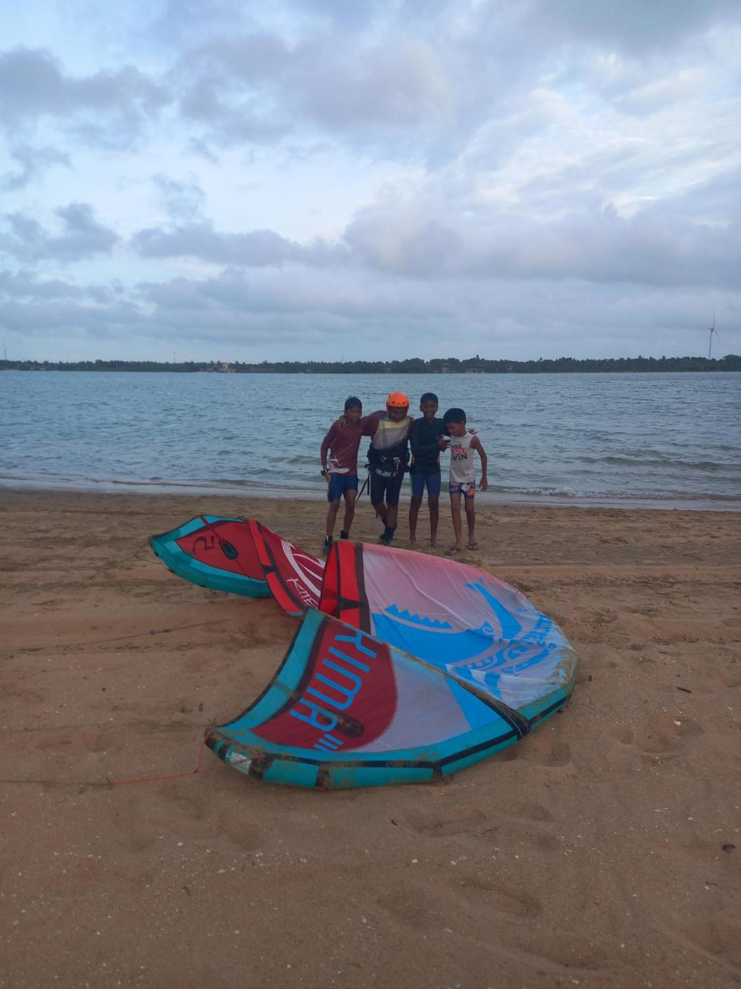 Red Coral Kitesurfing Resort Kalpitiya Bagian luar foto