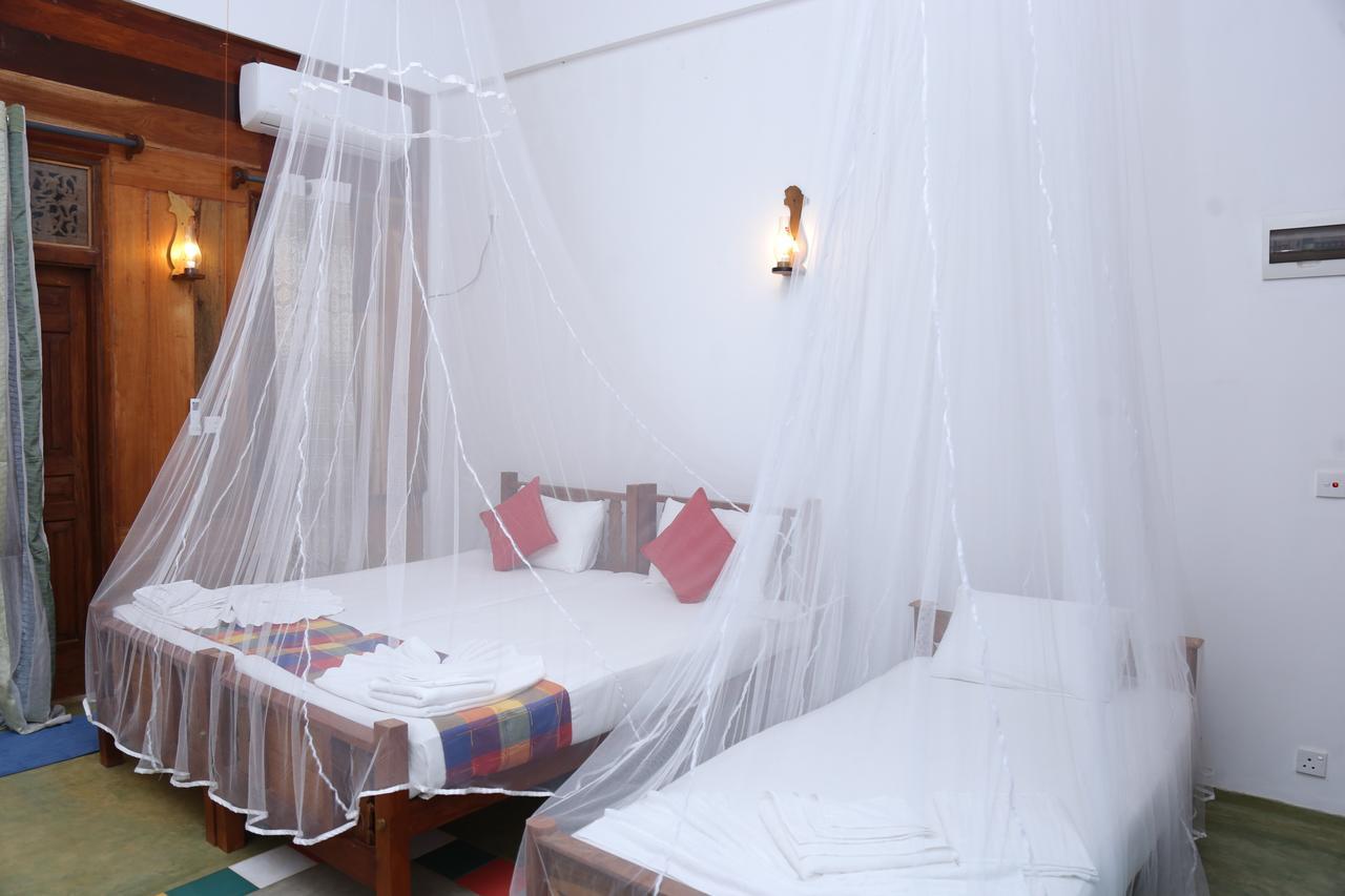 Red Coral Kitesurfing Resort Kalpitiya Bagian luar foto
