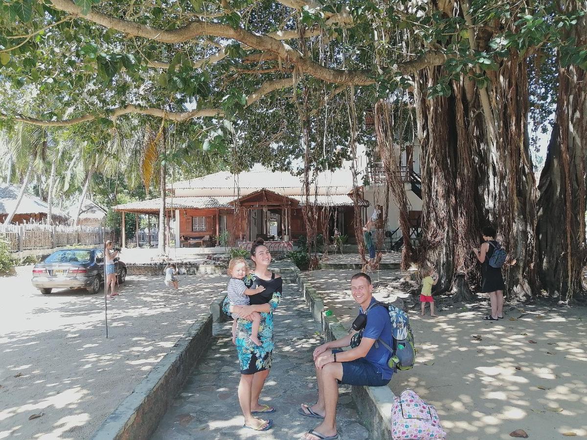 Red Coral Kitesurfing Resort Kalpitiya Bagian luar foto