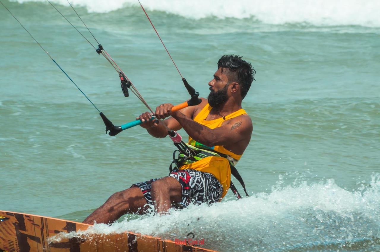 Red Coral Kitesurfing Resort Kalpitiya Bagian luar foto