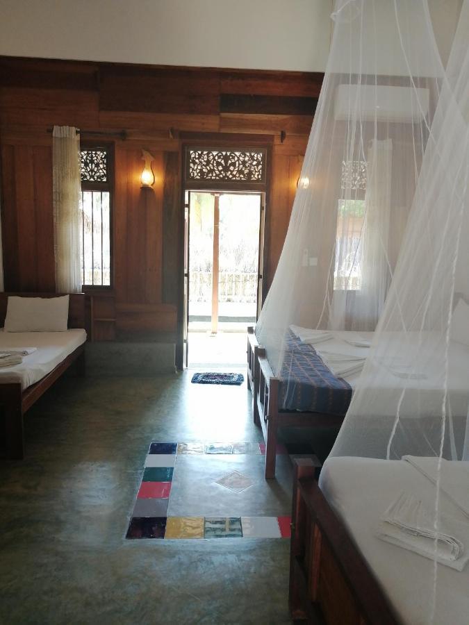Red Coral Kitesurfing Resort Kalpitiya Bagian luar foto