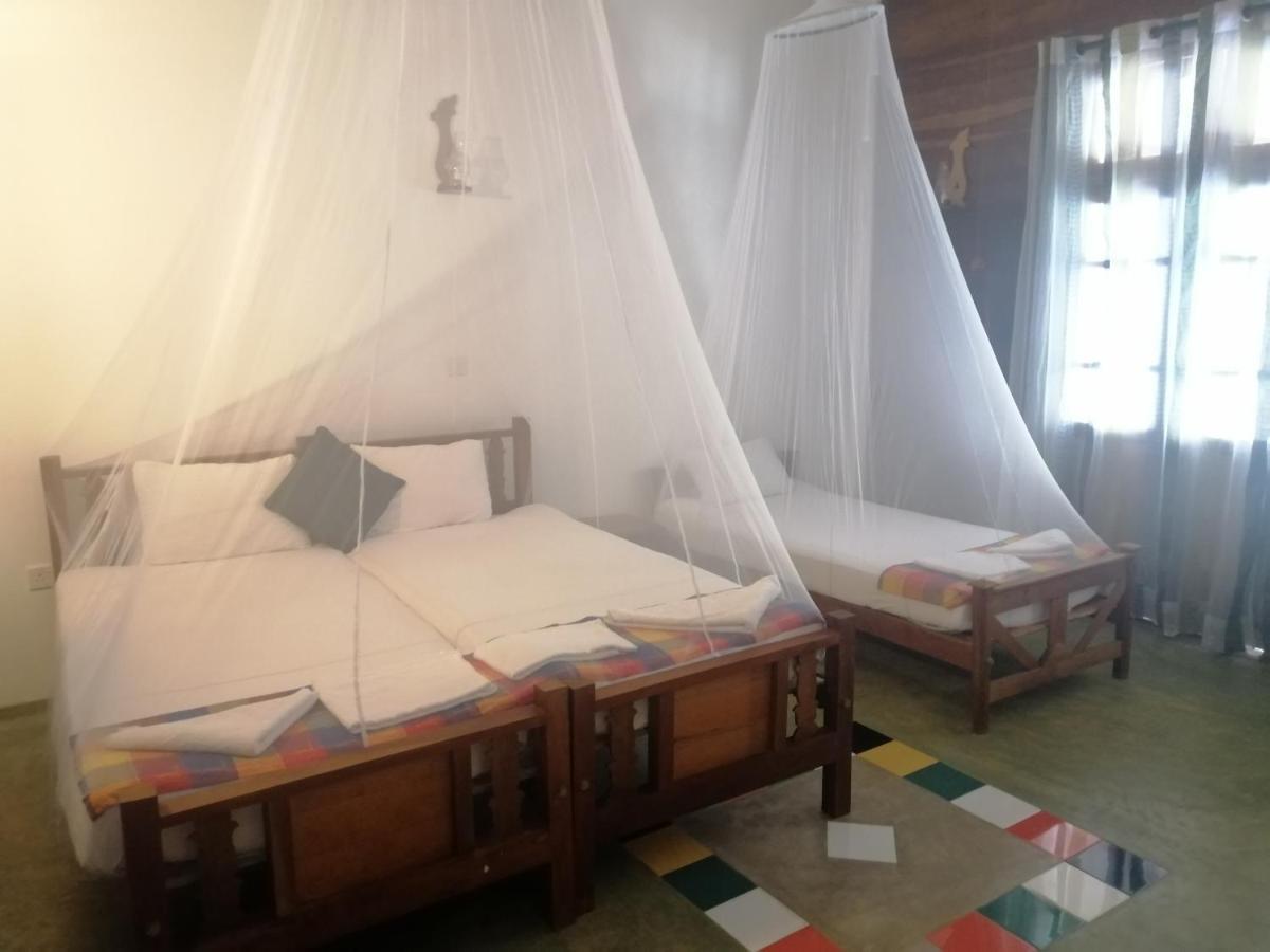 Red Coral Kitesurfing Resort Kalpitiya Bagian luar foto