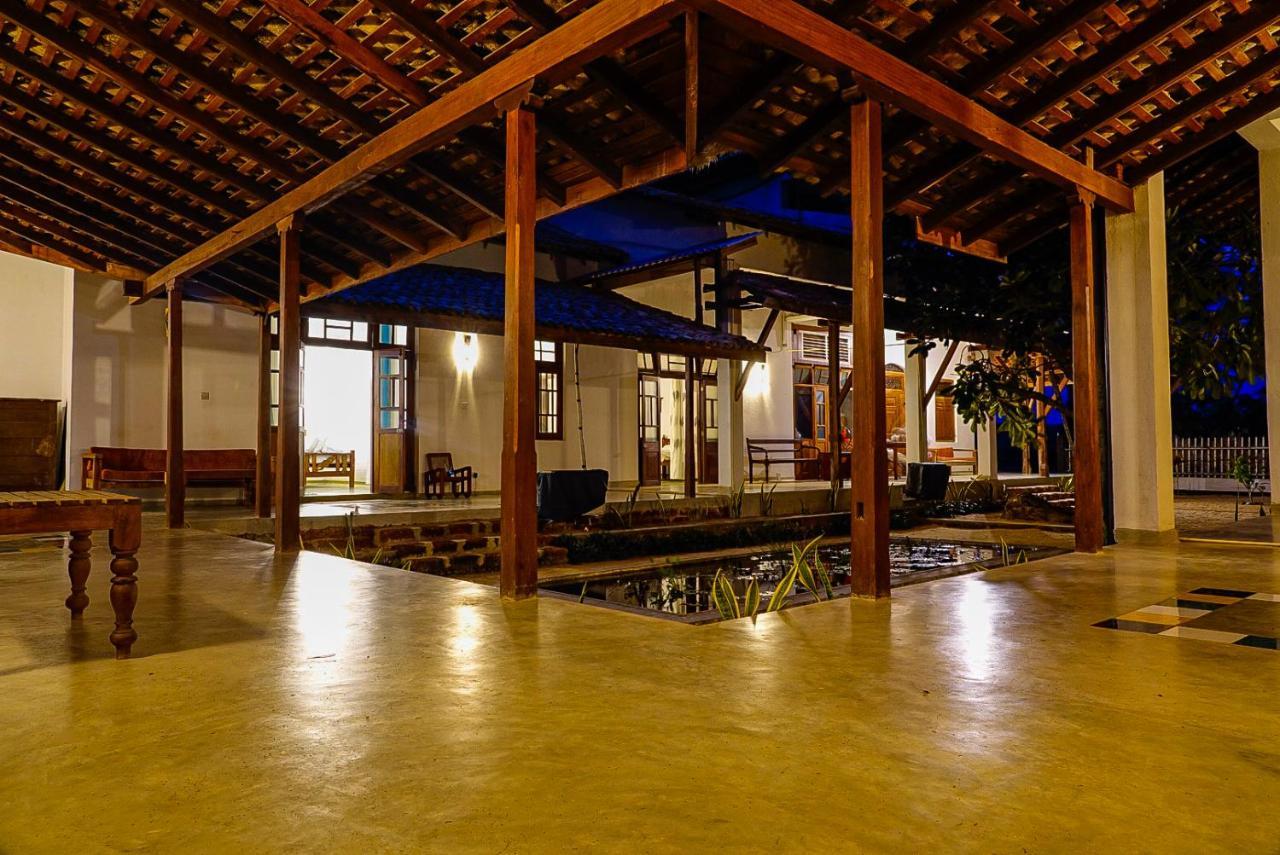 Red Coral Kitesurfing Resort Kalpitiya Bagian luar foto