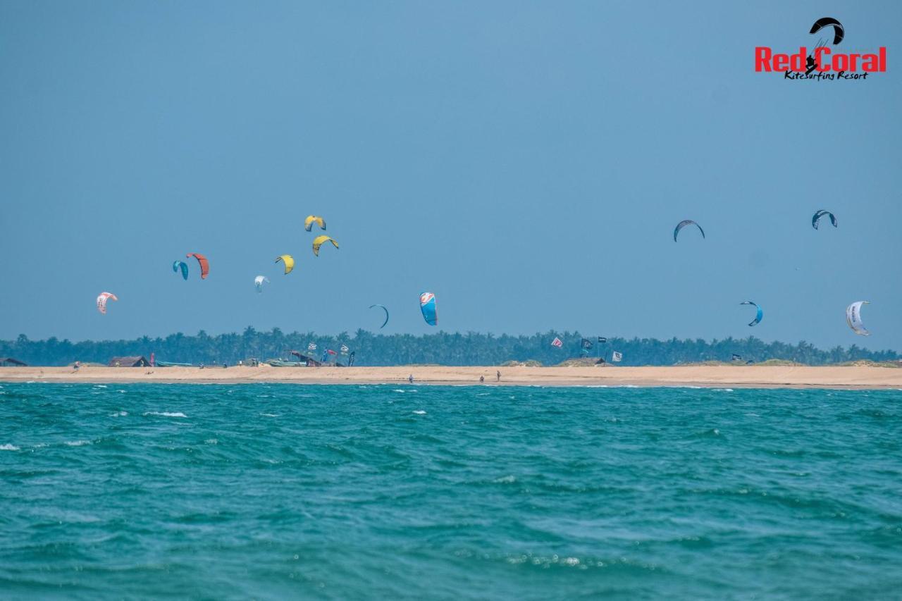 Red Coral Kitesurfing Resort Kalpitiya Bagian luar foto